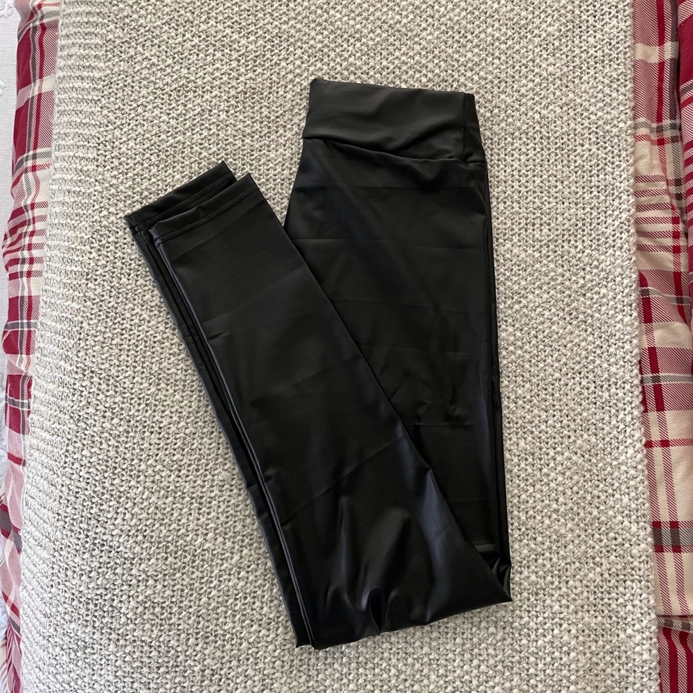 Faux Patent Leather High Waisted Leggings - Picture 7 of 8